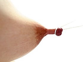 肥大するデカ長乳首で連続潮吹き熟女 あづさ 54歳　サンプル画像03